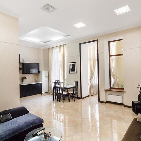 Downtown Prestige Apartment 오데사 외부 사진