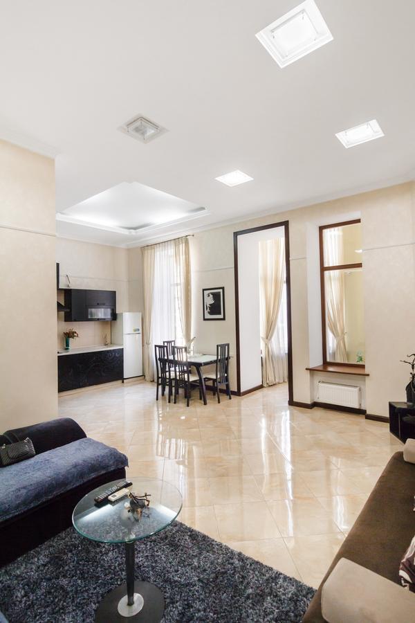 Downtown Prestige Apartment 오데사 외부 사진